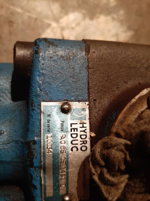 Аксиально поршневой насос