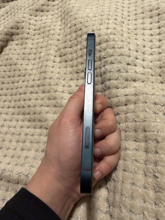 iPhone 14, 256 гб, 77%