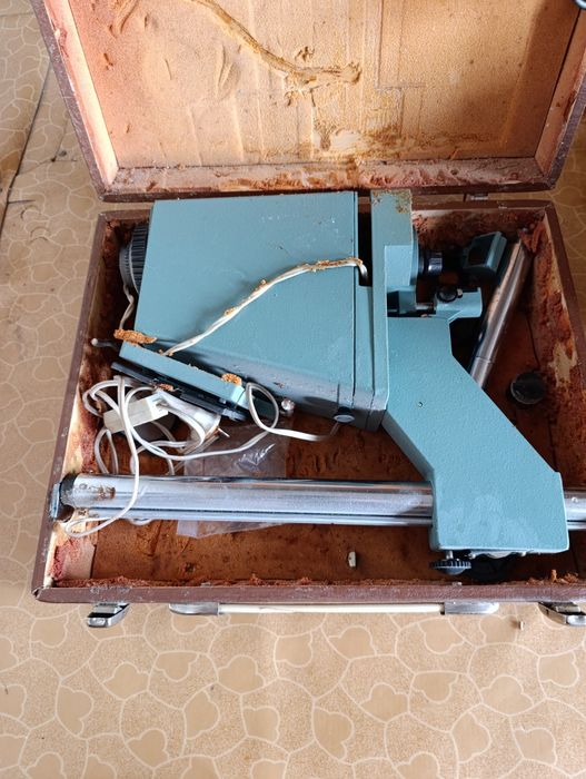 Продам фотоувеличитель б/у