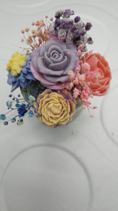 Вечен ,ароматен букет от соев восък,ръчно изработен.