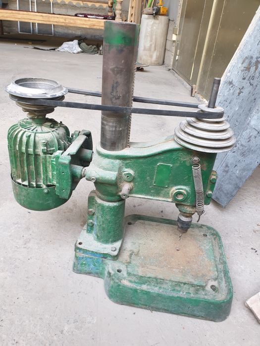 Сверлильный станок