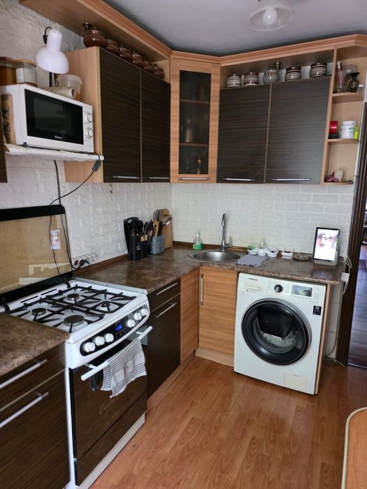 Продам -4х комнатную квартиру