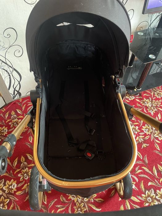 Продам коляску срочно