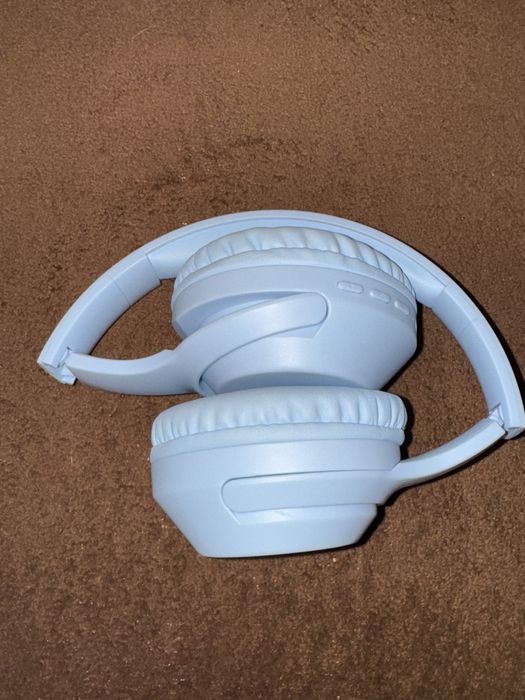 Продам наушники фирмы Borofone