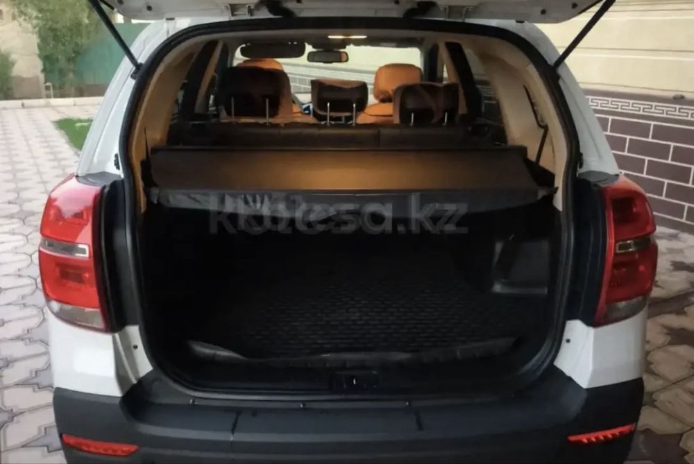 Продам автомобиль chevrolet captiva 2013