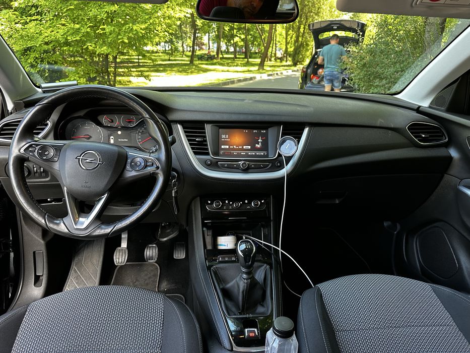 Opel Grandland X ( SUV  - Full option )