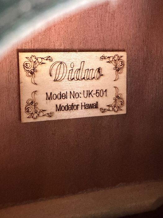 Продам Укулеле Diduo с чехлом