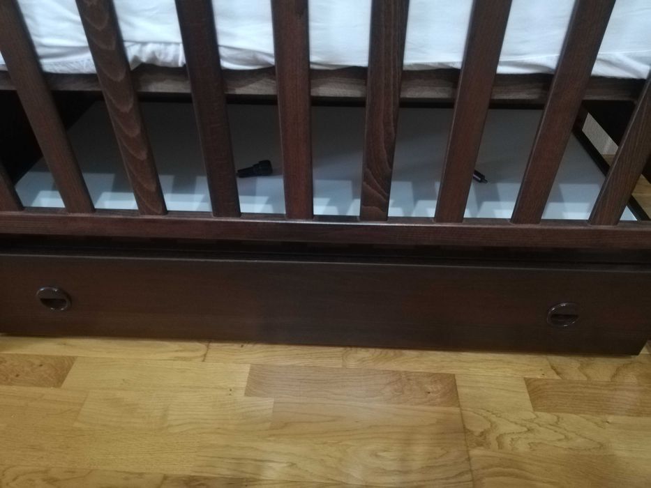 Детская кроватка