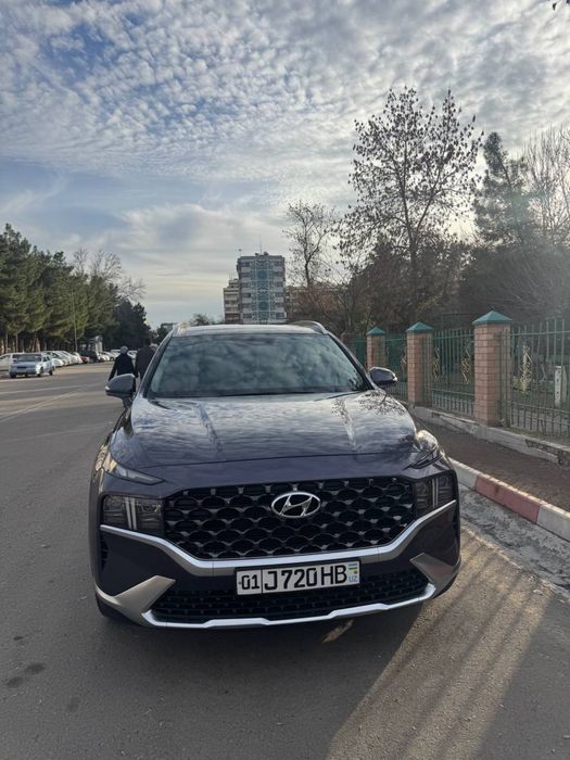 Продам Свою машину. Santa Fe год 22-23 в идеальном состоянии