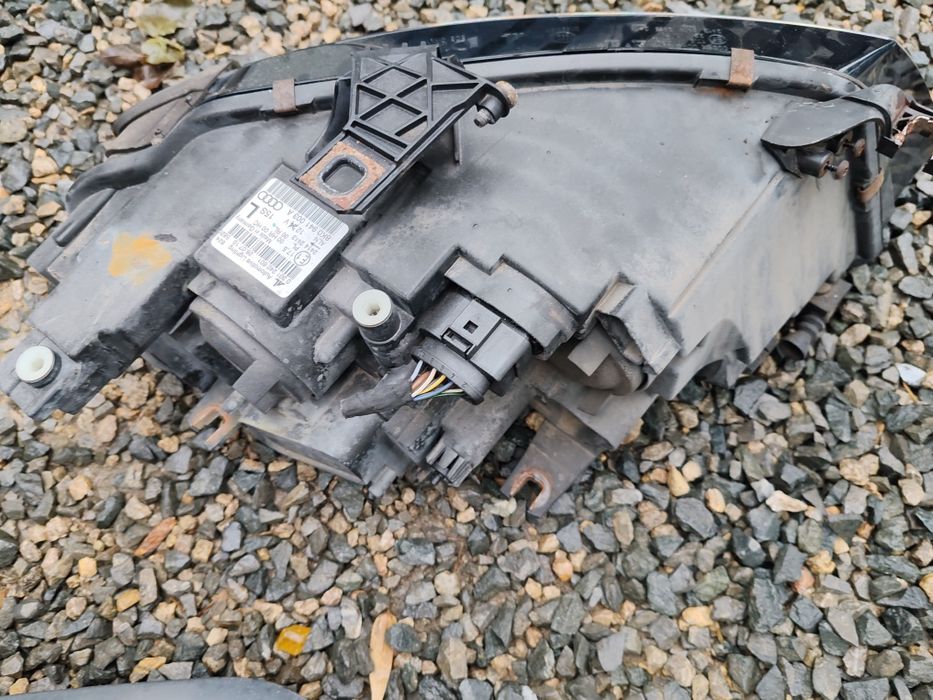 Far audi A4 b8 500lei buc