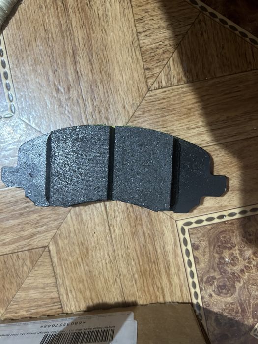 Продам тормозные колодки Митцубиси