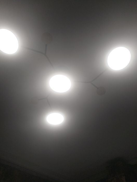 Люстра новая красивая