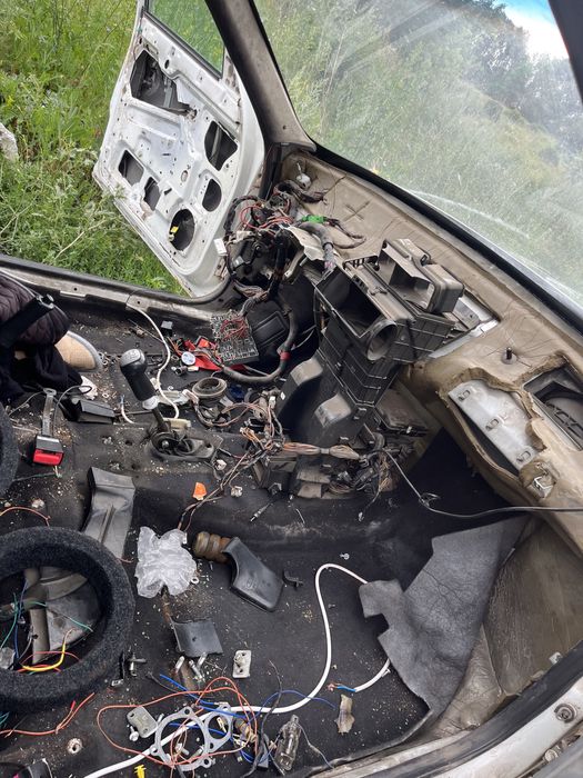 По кузову , двиготель, навесное,