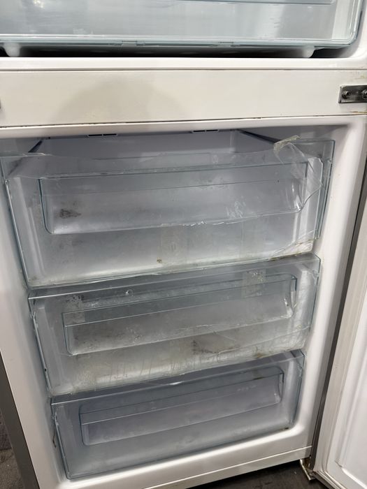 Холодильник SAMSUNG