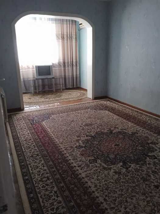 срочно 3 хонали квартира сотилади Динамо бозорча