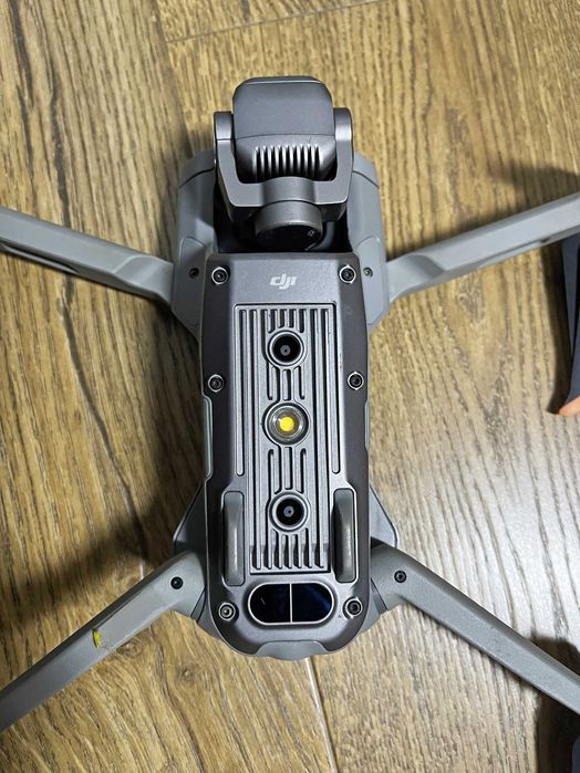 Очень крутой дрон квадрокоптер DJI AIR 2S ( 5,4 К)
