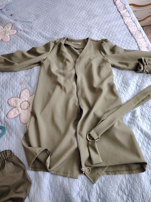 Продам новые платья, рубашки