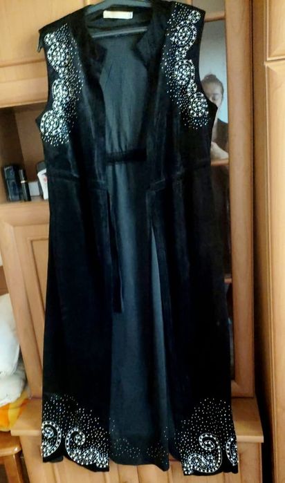 Накидки Нарядная вышитый со стразами. 12000тг..