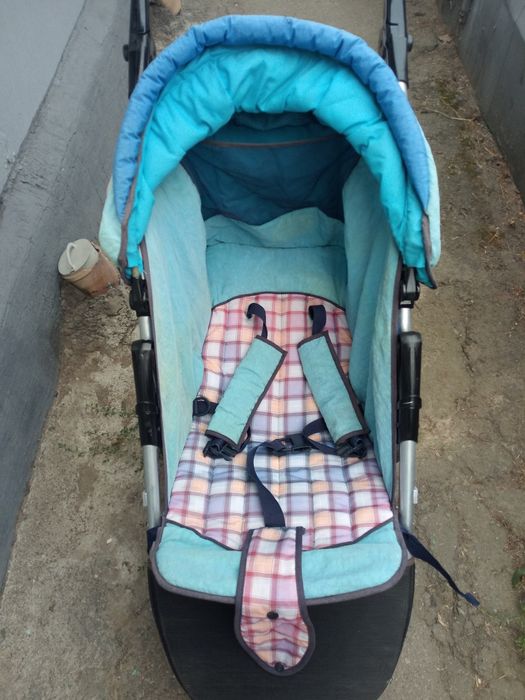 Прогулочная коляска