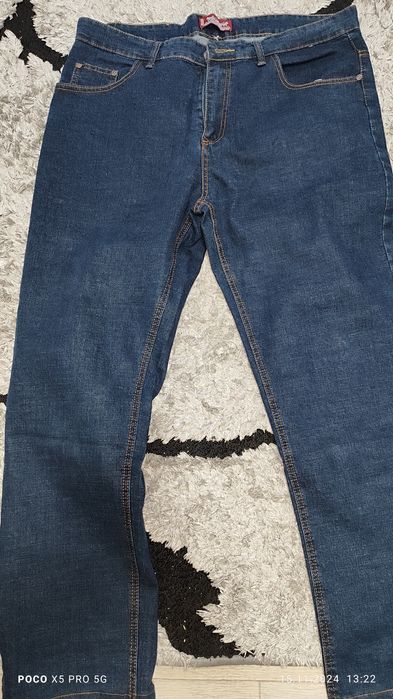 Продам брюки джинсовые