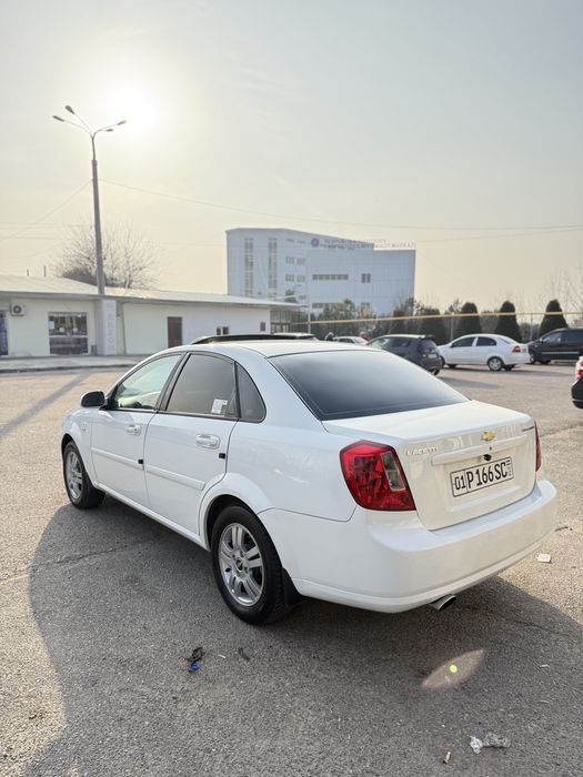 Arenda 2013 1.6 avtomat Metan