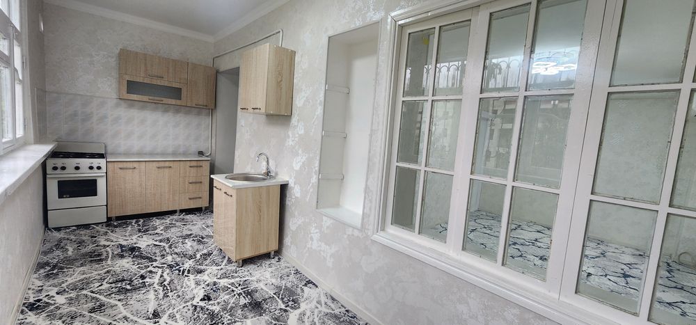 Юнусобод 4кв напротив Универсам 2комнатная кирпич 2*6 балкон ремонт