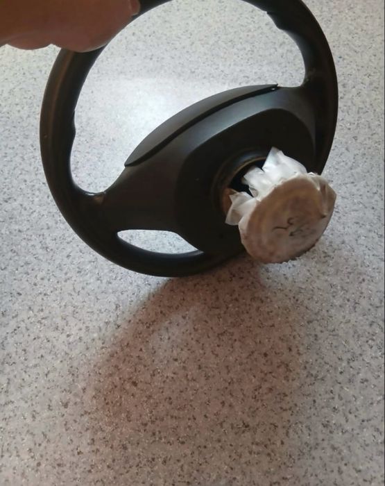 Продам руль 2114 новый.