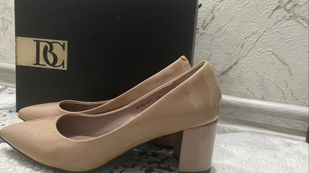 Туфли бежевые размер 37, Basconi