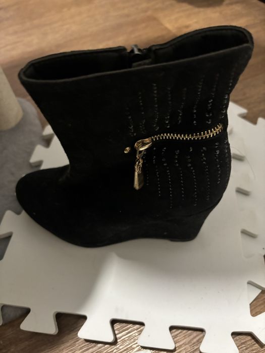 Продам Женские сапожки