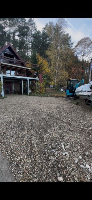 Изкопни услуги с мини багер 1.8 т, самосвал и комбиниран багер