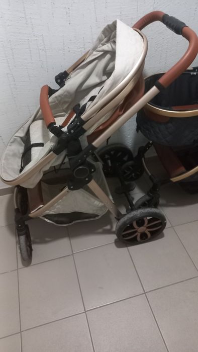Удобная, практичная коляска