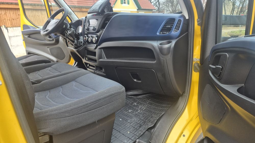 Iveco daily 35c15 7 locuri   3500 kg HIT-MATIC  8 trepte