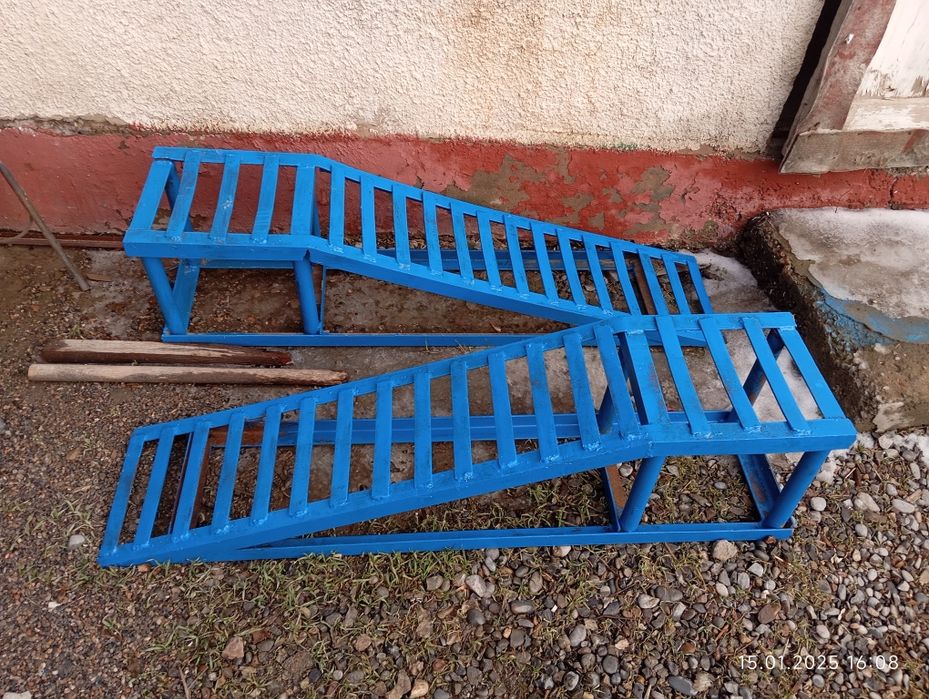 Мини эстокада из металла