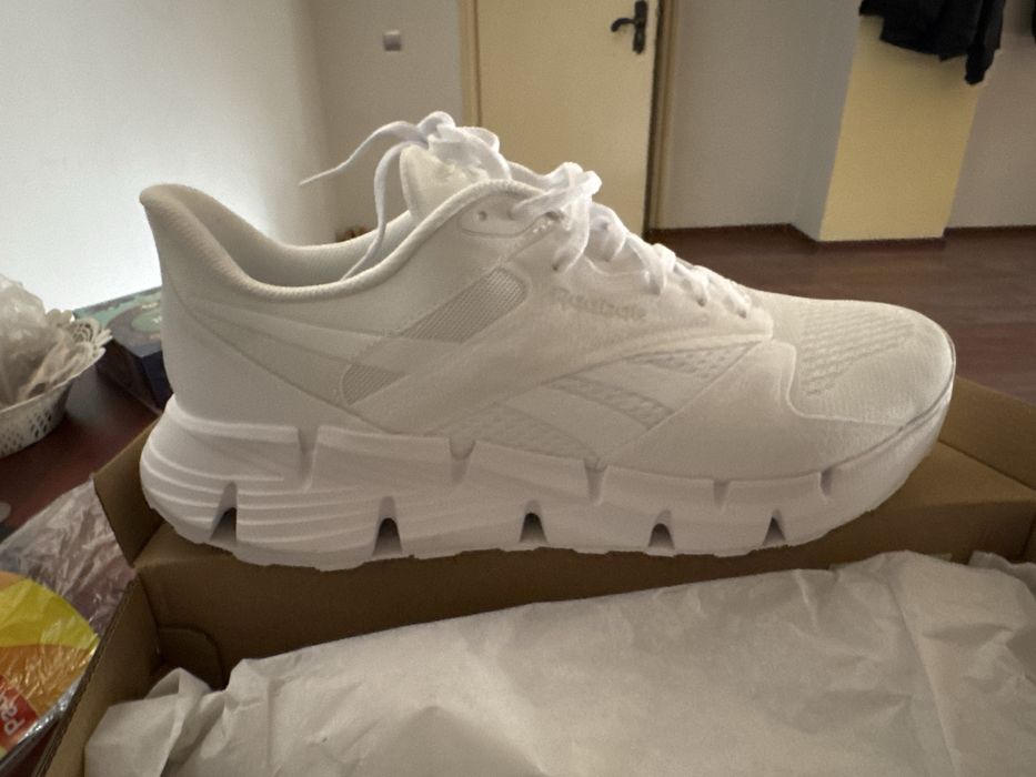 Новые кроссовки Reebok Zig Dynamica 5