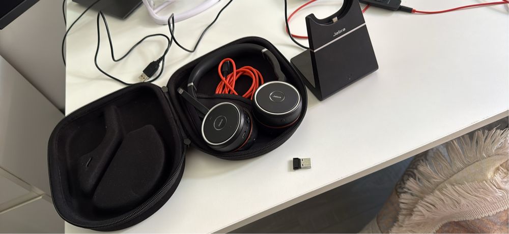 Căști Jabra evolve 75 cu stație