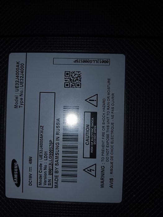 Телевизор Samsung UE32J4000 32" (81 см) б/у — Полный комплект