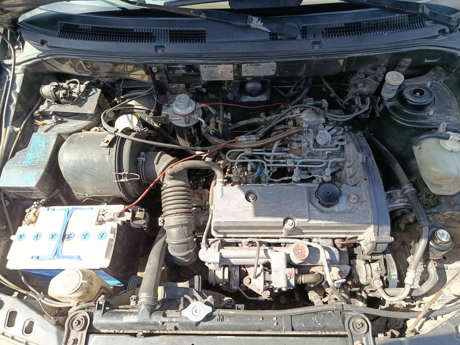 Mitsubishi space wagon