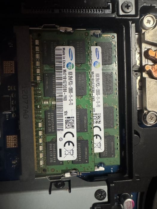 Alienware M17x R4 Ram 32 GB със 4 слота за рам 8х4 GB