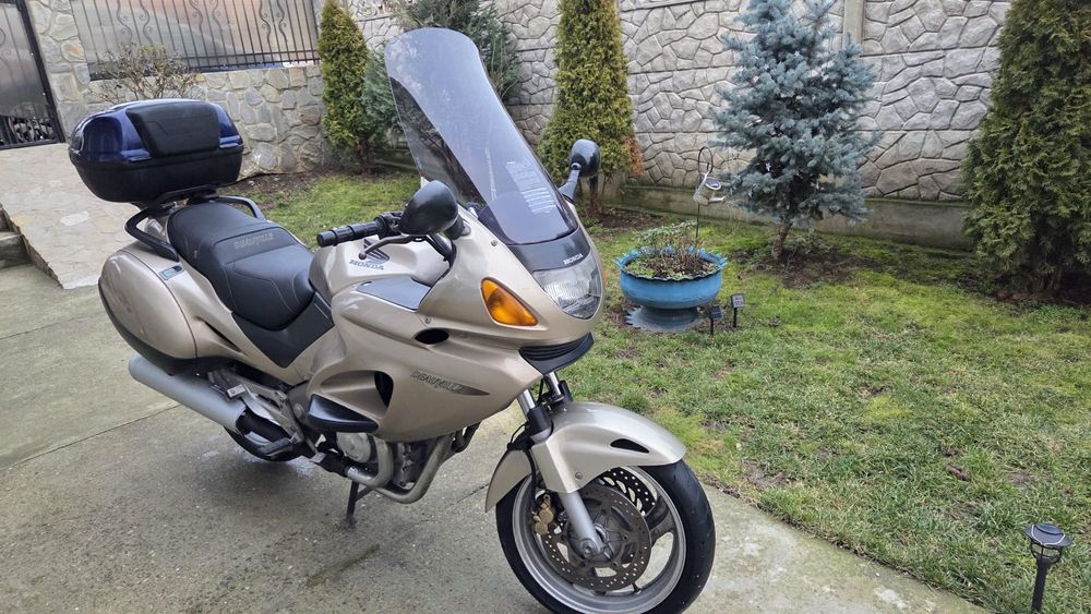 Honda Deauville 650cm foarte bună