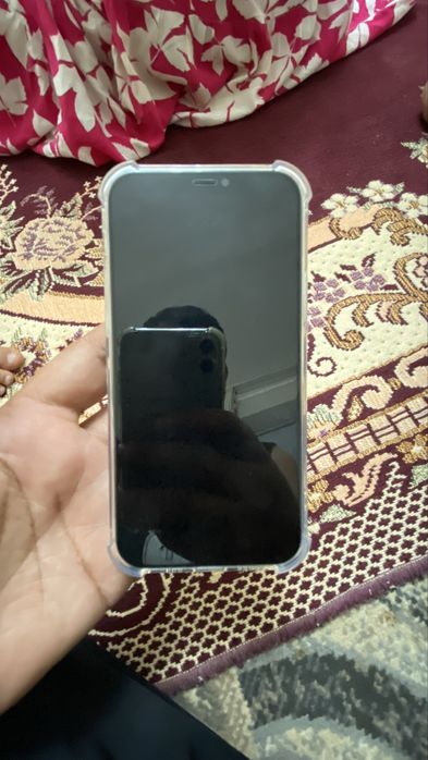 iPhone 12 сатылады