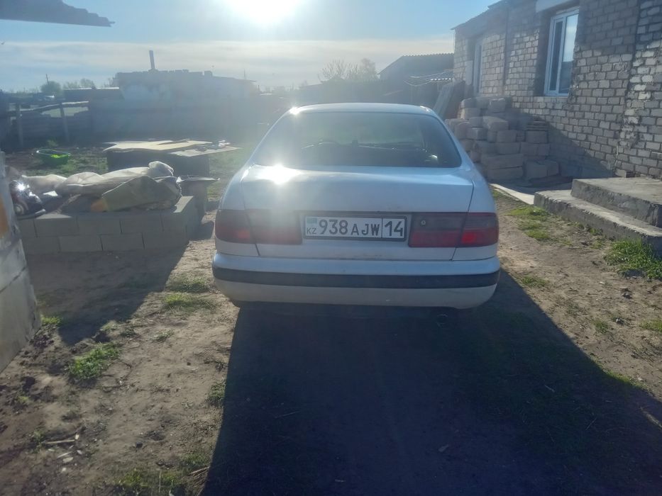 Тойота Карина е 1.3
