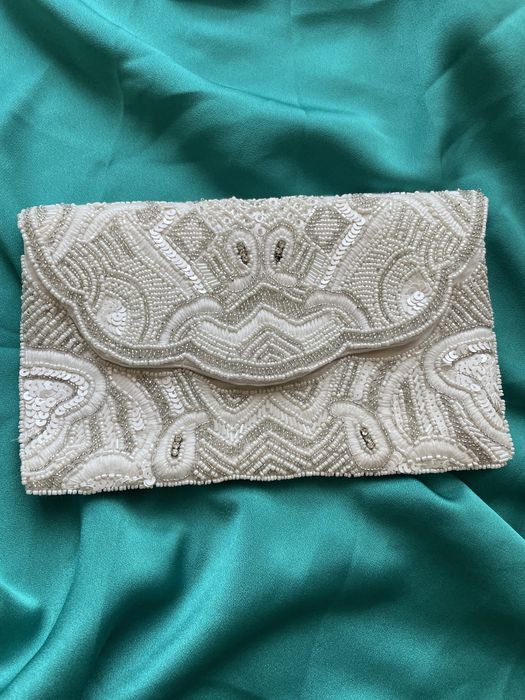 Дамска чанта клъч с мъниста