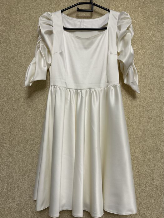 Женские платья.