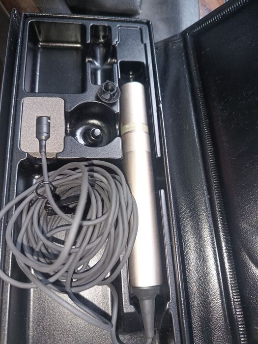 Microfon Sony si lavaliera