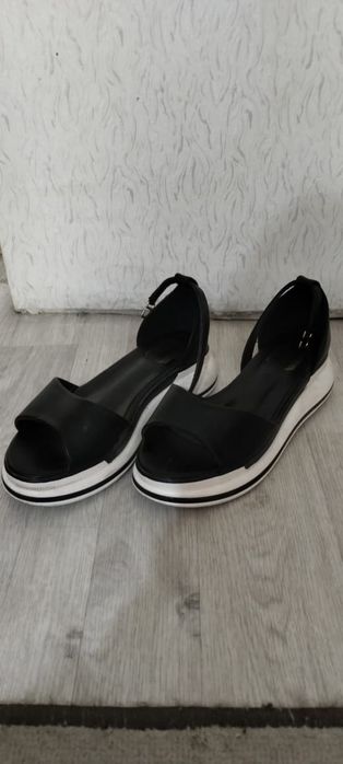 Летние босоножки, б/у