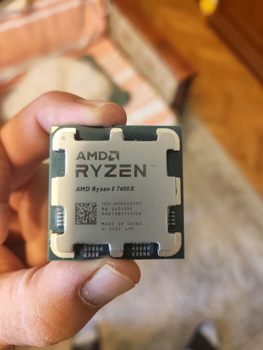 Vand Kit Ryzen 7600X + contact frame +MSI  MAG X670E TOMAHAWK WIFI cu garantie emag