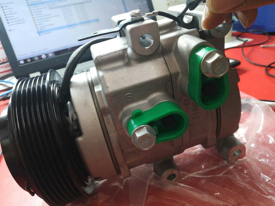 Компрессор кондиционера Hyundai KIA