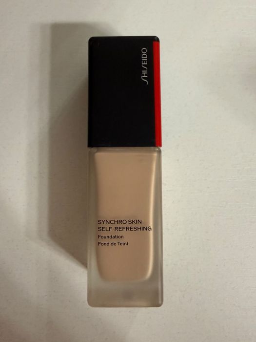 Продам тональный крем Shiseido Synchro Self-Refreshing