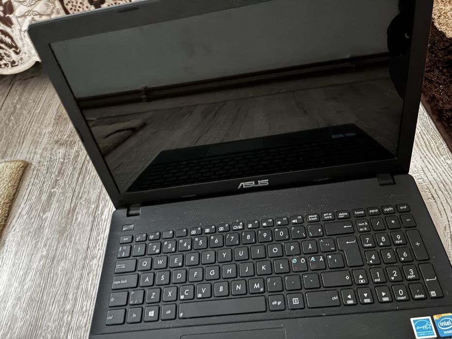 Leptop asus , stare buna