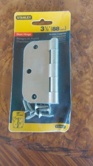 Продам шарниры комплект